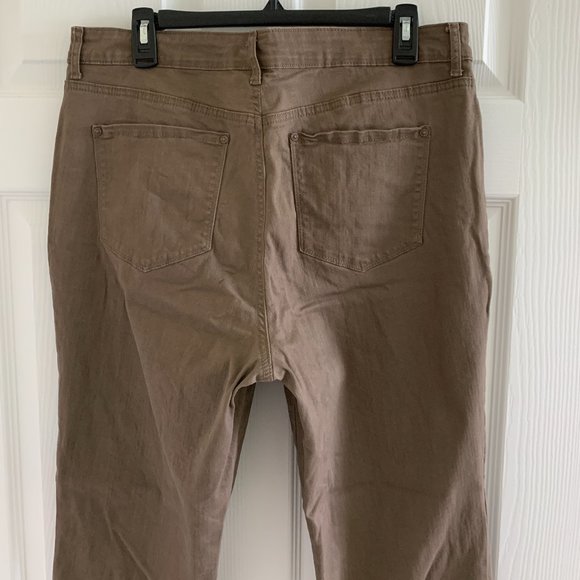 Gloria Vanderbilt Women´s All Around Slimming Effect Straight Jeans, Size 14 - Picture 7 of 11